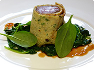 Filet d’agneau nappé d’herbes aux épinards
