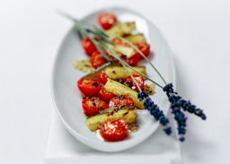 Tomaten-Zucchini-Salat