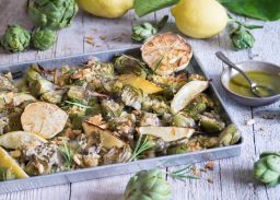Blech mit Ofen-geröstete Artischocke mit Knoblauch