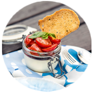 Parmesan-Pannacotta mit Tomaten Parmesan-Pannacotta mit Tomaten