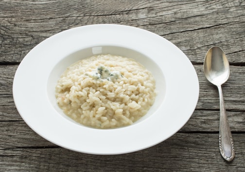 Gorgonzola-Risotto mit Kerbelrübchen