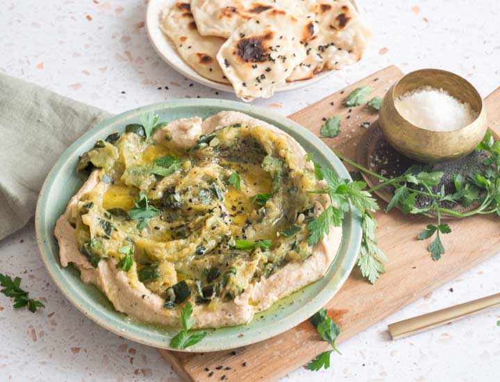 Bohnenmus-Dip mit Fladenbrot