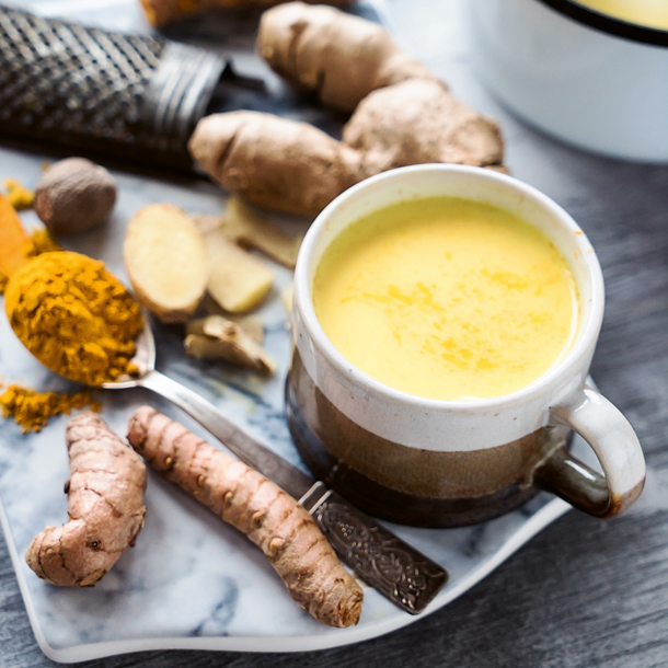 Goldene Milch