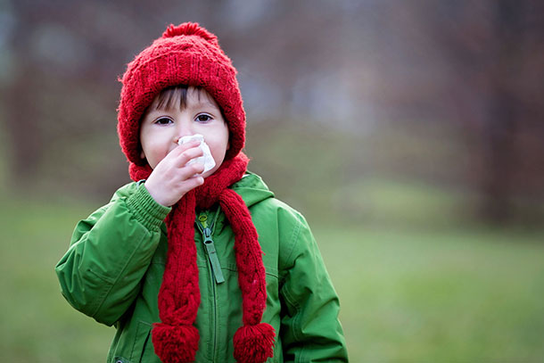A.Vogel: Erkälteten Kindern tut frische Luft gut. (Foto: 123RF, Tatyana Tomsickova)